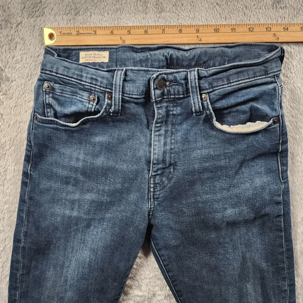 Levis Premium Jeans Mens 30x32 (Fits 28x30) Blue Medium Wash Slim Tapered Leg‎ - Picture 9 of 15